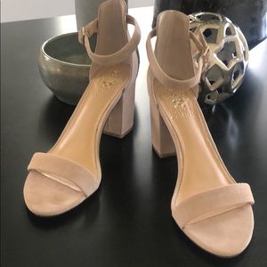 VINCE CAMUTO beige suede block heel sandal